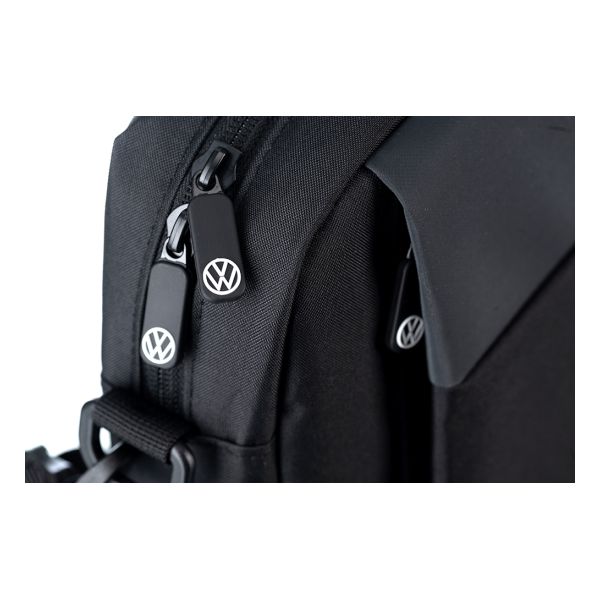 VW Essential Laptop Bag Zips